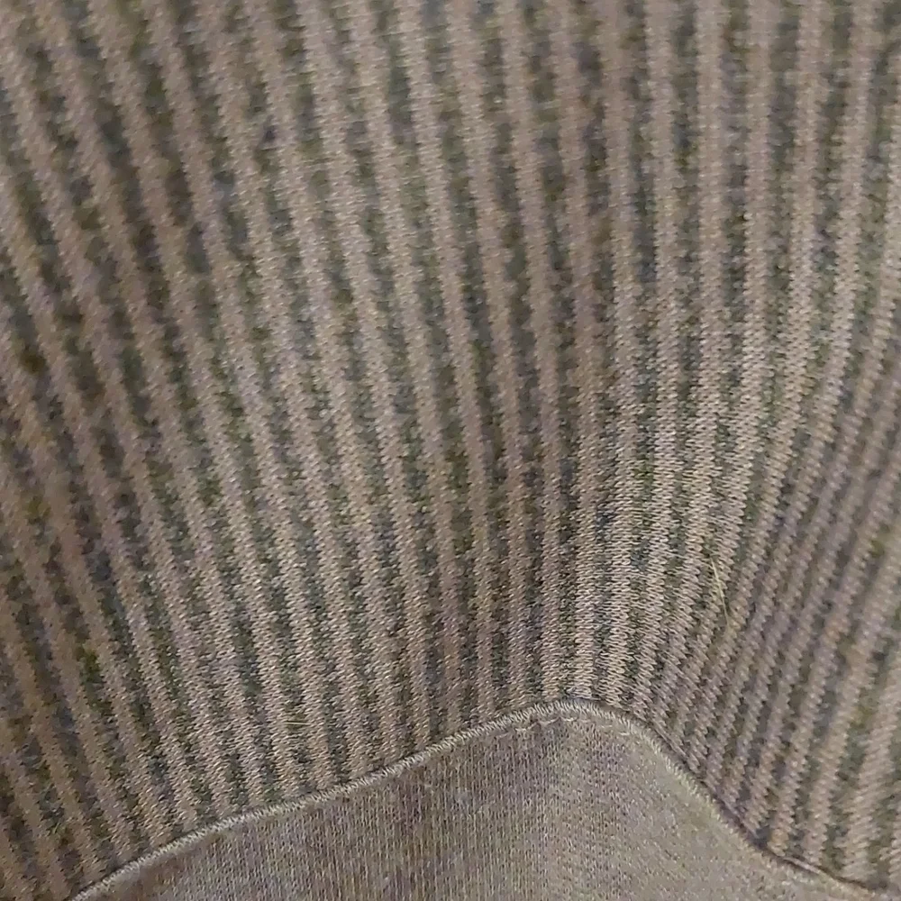 Sweater - Picture 4 of 4